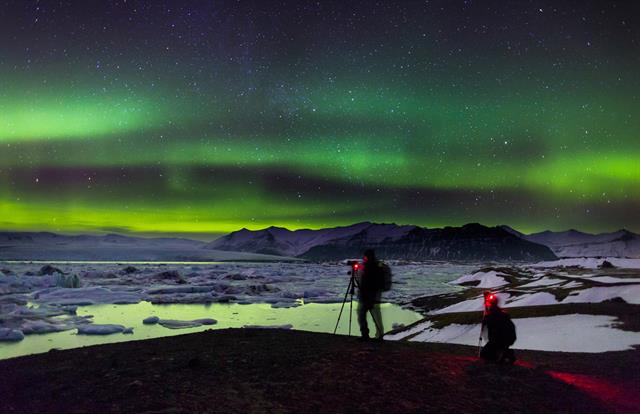 Northern lights by Jökulsárlón in Southeast Iceland