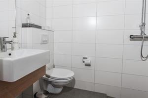 Room with shared bathroom - bathroom with hand basin
