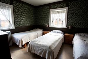 Triple room with private bathroom