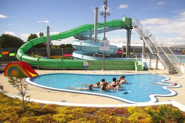 Hella Swimming Pool Sundlaugin Hellu.jpg