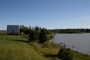 The cottages have a great lake view.