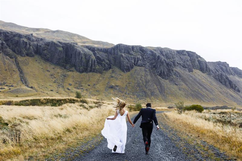 Newlyweds in Iceland