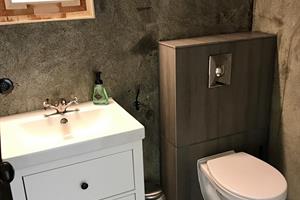Baðherbergi í 2ja manna stúdíóíbúð.