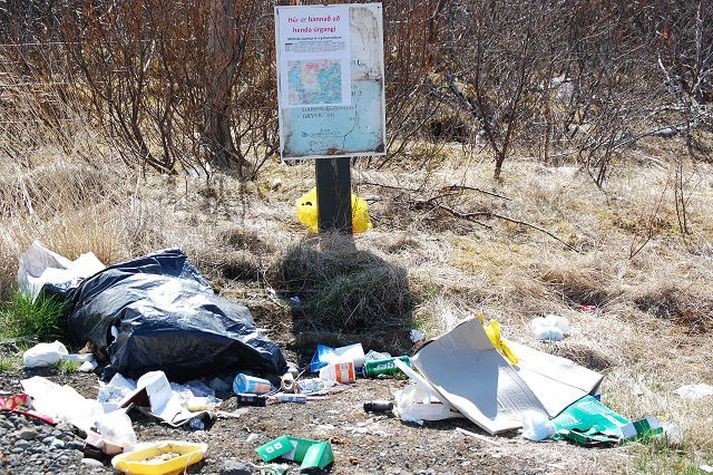Don't be a bad tourist in Iceland - Don’t litter Don't be a bad tourist in Iceland - Don’t litter