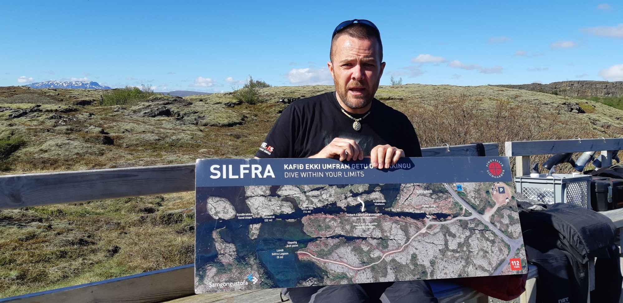 Leiðsögumaður við Silfru Leiðsögumaður við Silfru