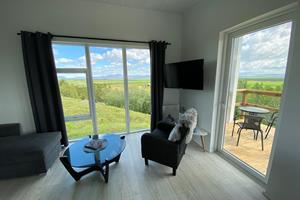 Panorama - bright and spacious living room.