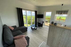 Panorama - Bright and spacious common area.