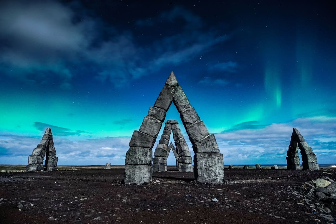 Arctic henge