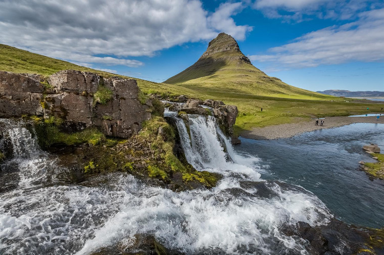 Kirkjufellsfoss Waterfall