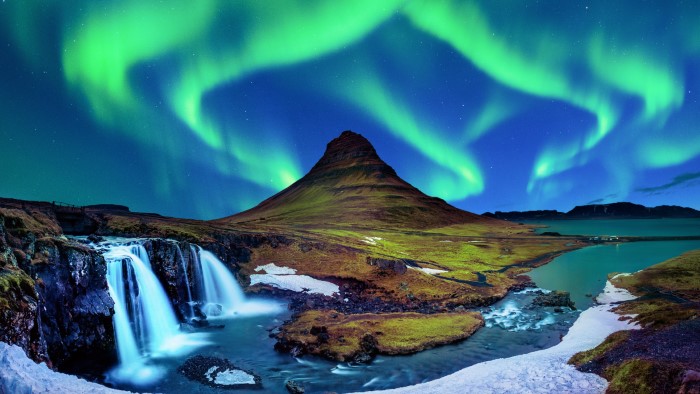 Northern Lights over Kirkjufell