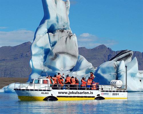 Amphibian boat tour Jökulsárlón.jpg