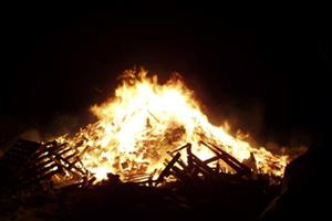 Bonfire at Brekkulækur