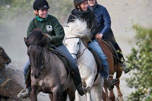 Horse riding with Íshestar