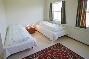Twin room with private bathroom