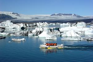 Sailing on Jökulsárlón Glacier Lagoon