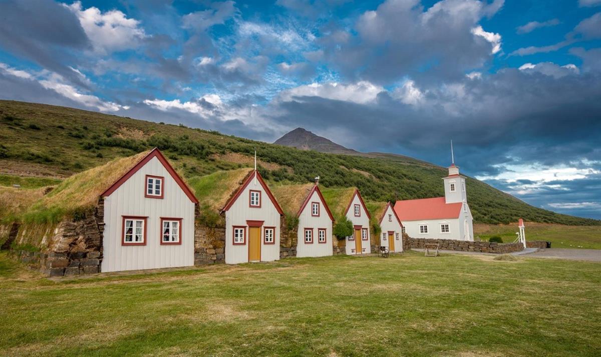 Rjúpa Guesthouse Accommodation In North Iceland - 