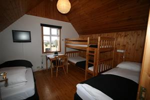 Double room with an extra bunk bed